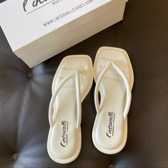 L'INTERVALLE Shoes - L’intervalle thong sandal